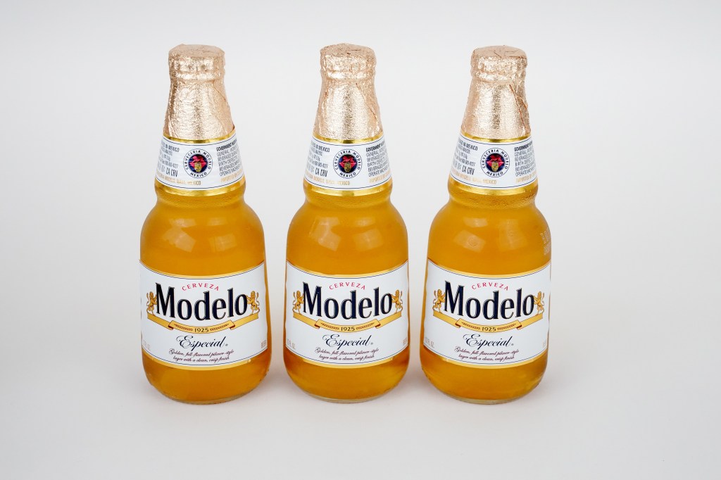 Bud Light, once nation's bestselling beer, has lost ground to upstart brands such as Modelo Especial.